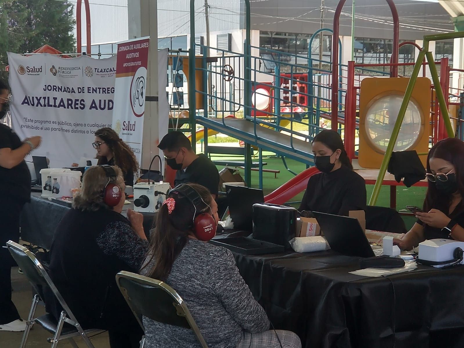 Emiliano Zapata fortalece su compromiso con la inclusión: Entregan auxiliares auditivos a personas del municipio